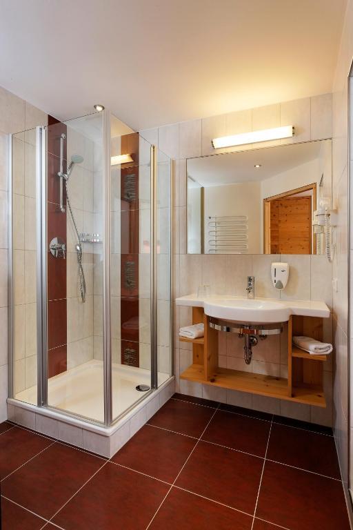 Hotel Flatscher Stuhlfelden Rum bild