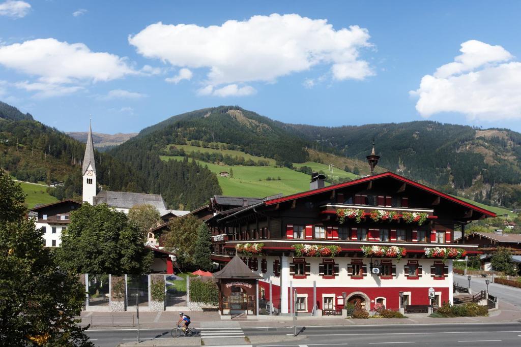Hotel Flatscher Stuhlfelden Exteriör bild